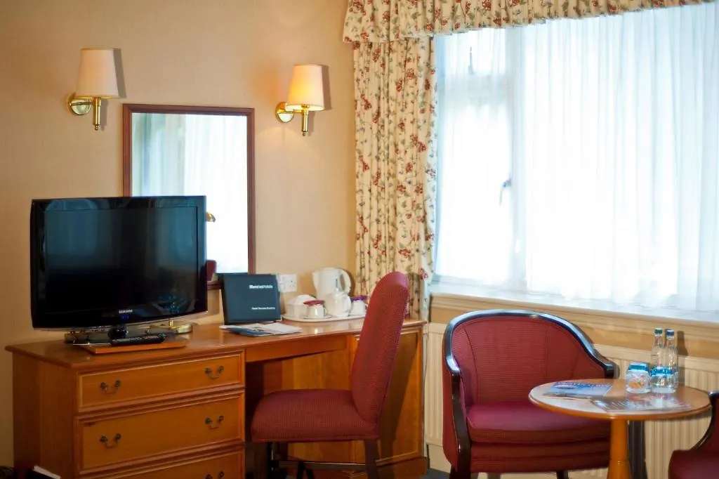 Bournemouth Carlton Hotel, BW Signature Collection 3*,  イギリス